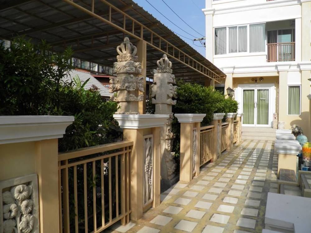 Chivapuri Residence Bangsaen Chonburi Buitenkant foto