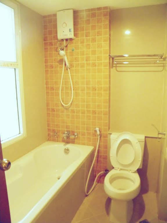 Chivapuri Residence Bangsaen Chonburi Buitenkant foto