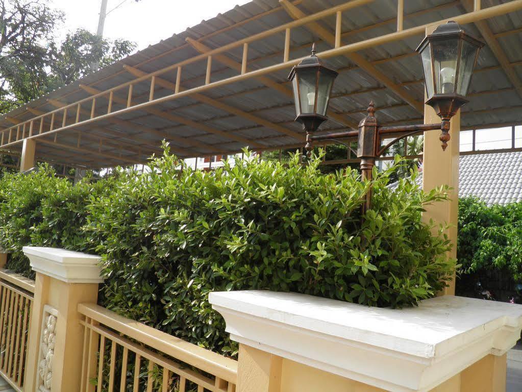 Chivapuri Residence Bangsaen Chonburi Buitenkant foto