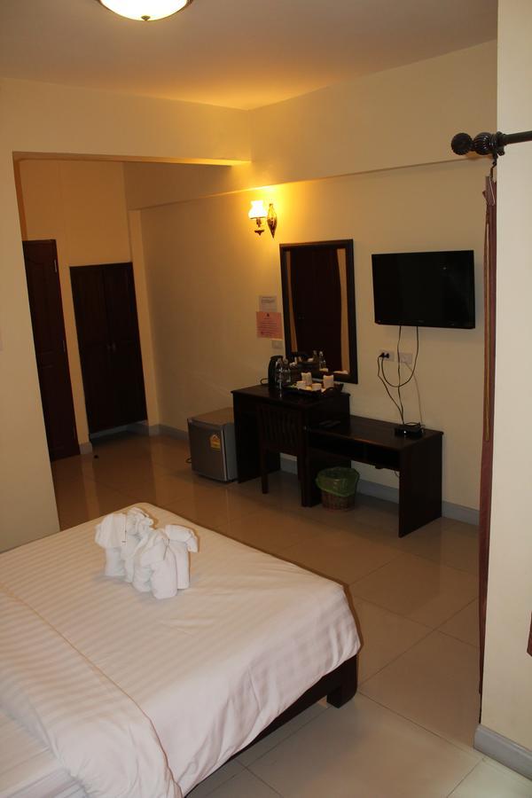 Chivapuri Residence Bangsaen Chonburi Buitenkant foto