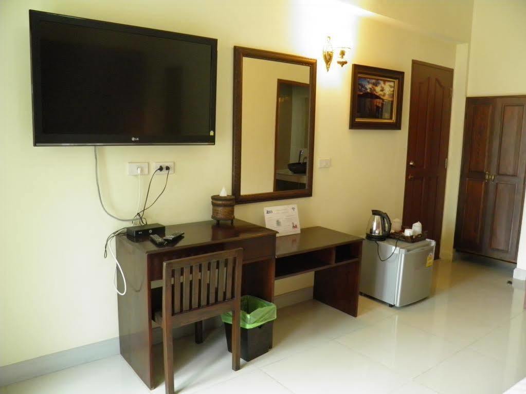 Chivapuri Residence Bangsaen Chonburi Buitenkant foto