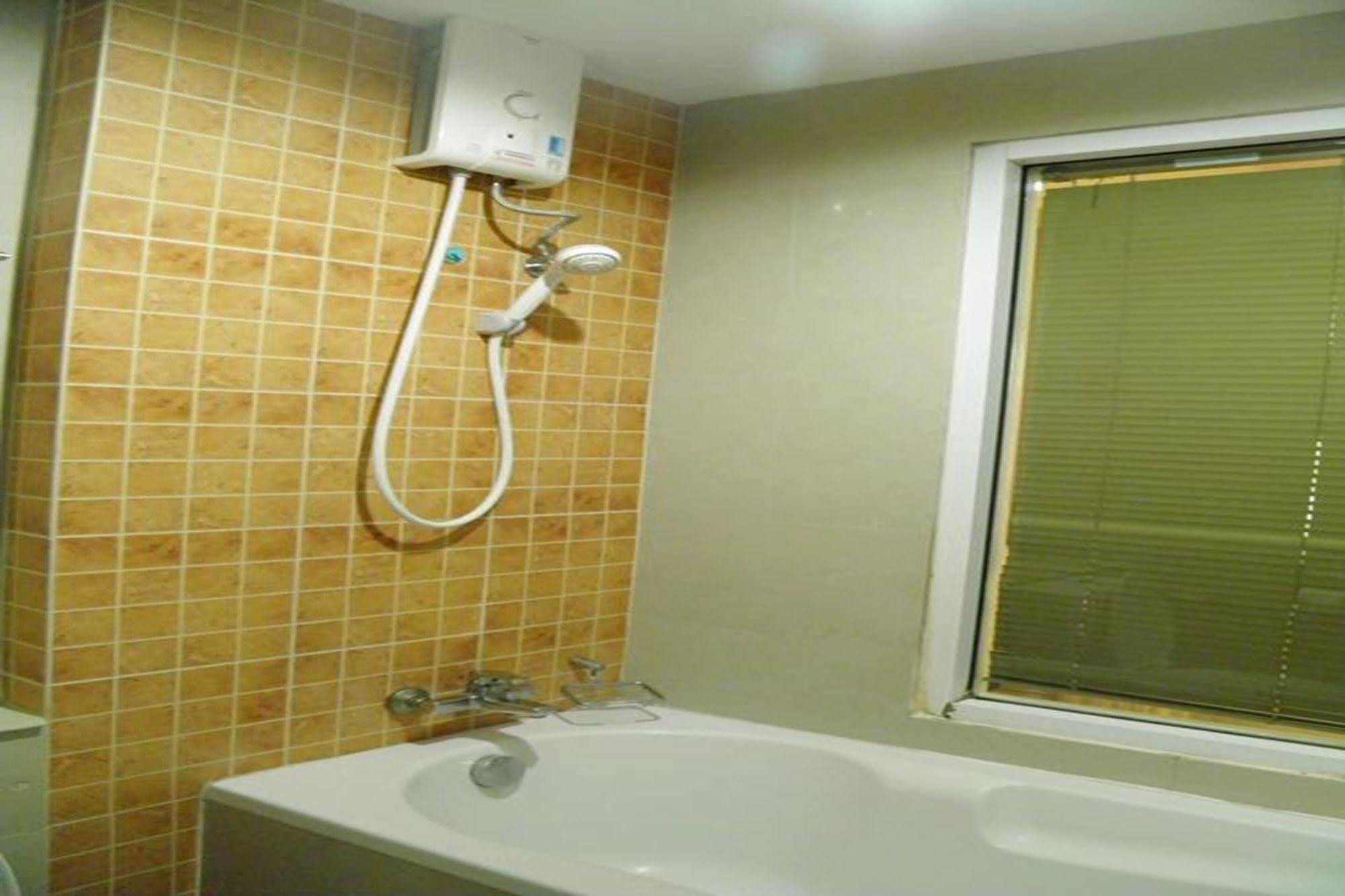 Chivapuri Residence Bangsaen Chonburi Buitenkant foto